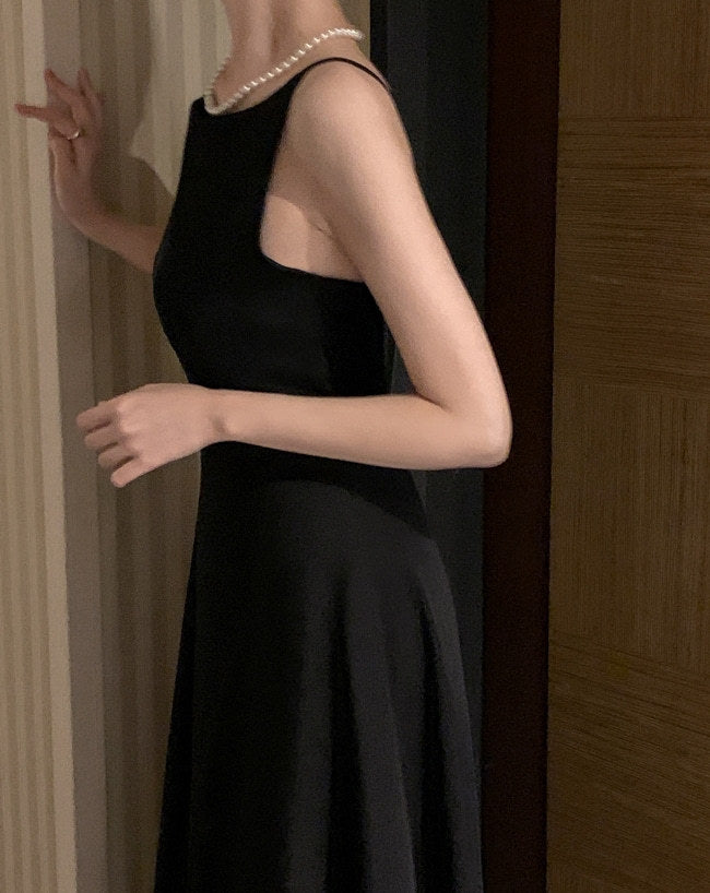 Off-shoulder Sleeveless Waist Slimming Dress Main Image