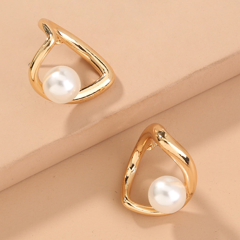 Hollow Love Pearl Earrings Women Simple Retro Fashion Earrings Trend Jewelry