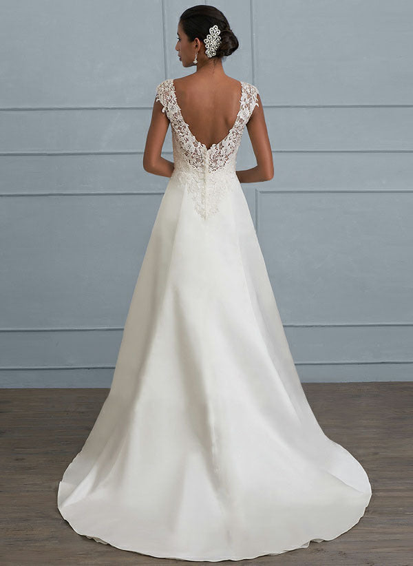 One-shoulder V-neck fishtail lace trailing wedding dress Main Image