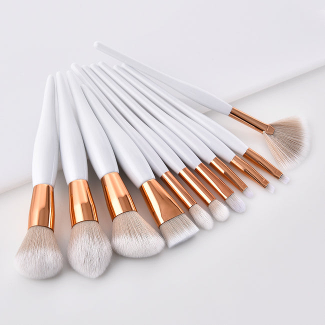 Single / 11 makeup brushes Main Image