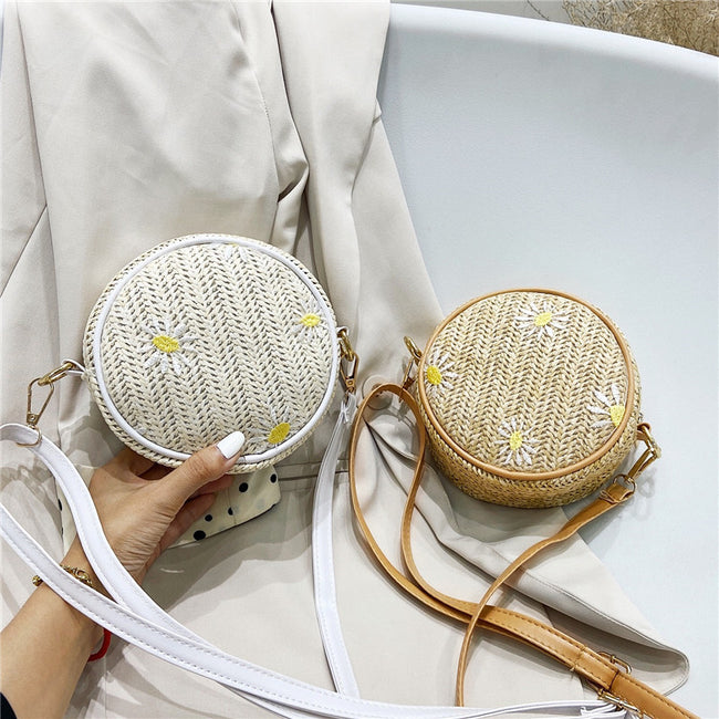 Straw Woven Bag for Women Red Sand Beach Small Round Bag Embroidered Single Shoulder Cross Over knitting Main Image