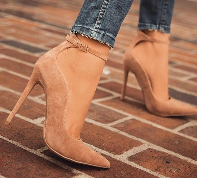 Buckle pointed high heels Hover Image