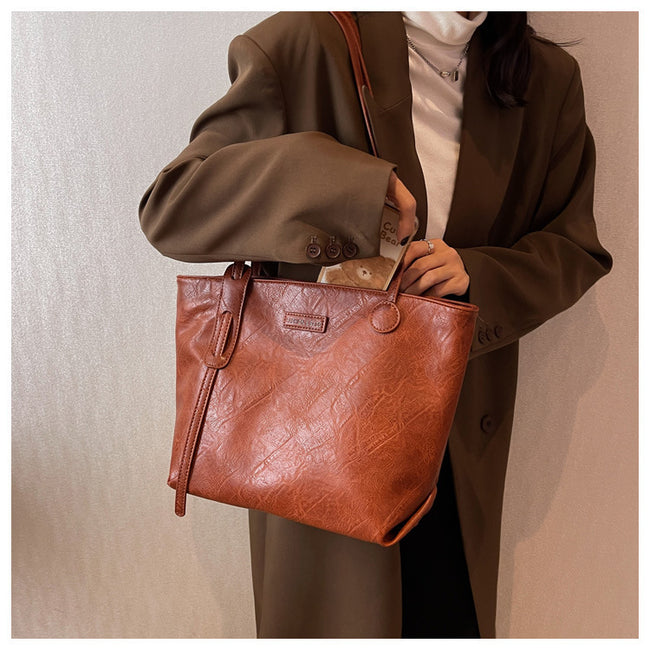 Leisure Retro Commuter Tote Bag Main Image