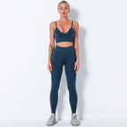 Knitted seamless Yoga suit