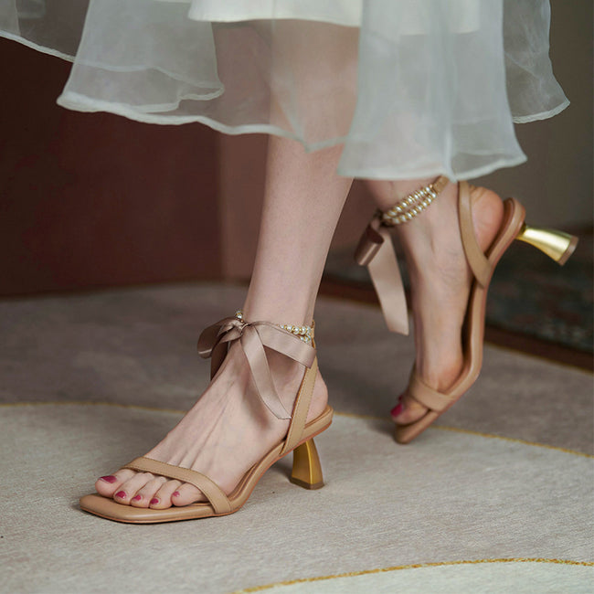 Fashion French Pearl Strap Leather Thick Heel Sandals Women Main Image