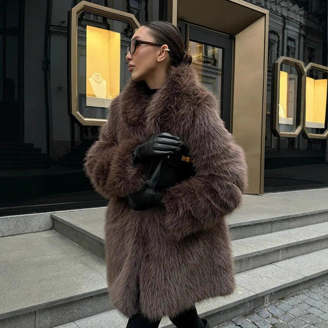 Soft Mid-length Faux Fur Coat With A Peter Pan Collar Hover Image