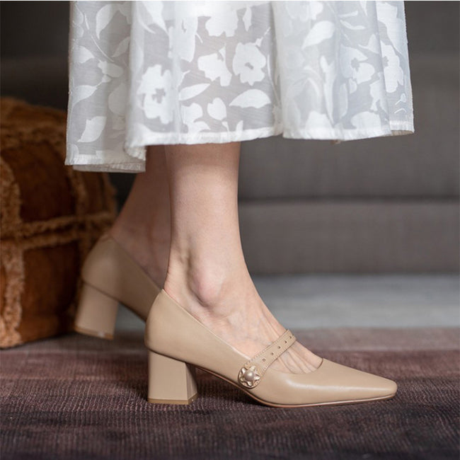 Vintage Mary Jane high heels Hover Image