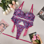 Women's Contrast Color Fashion Embroidered Bikini