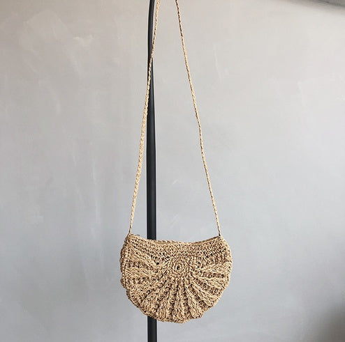 Women small Semicircle Tassel Knitting Straw bag Summer Travel Rattan Tote Knitted Hand Bag Girls Shoulder Tote Keys Coin bag