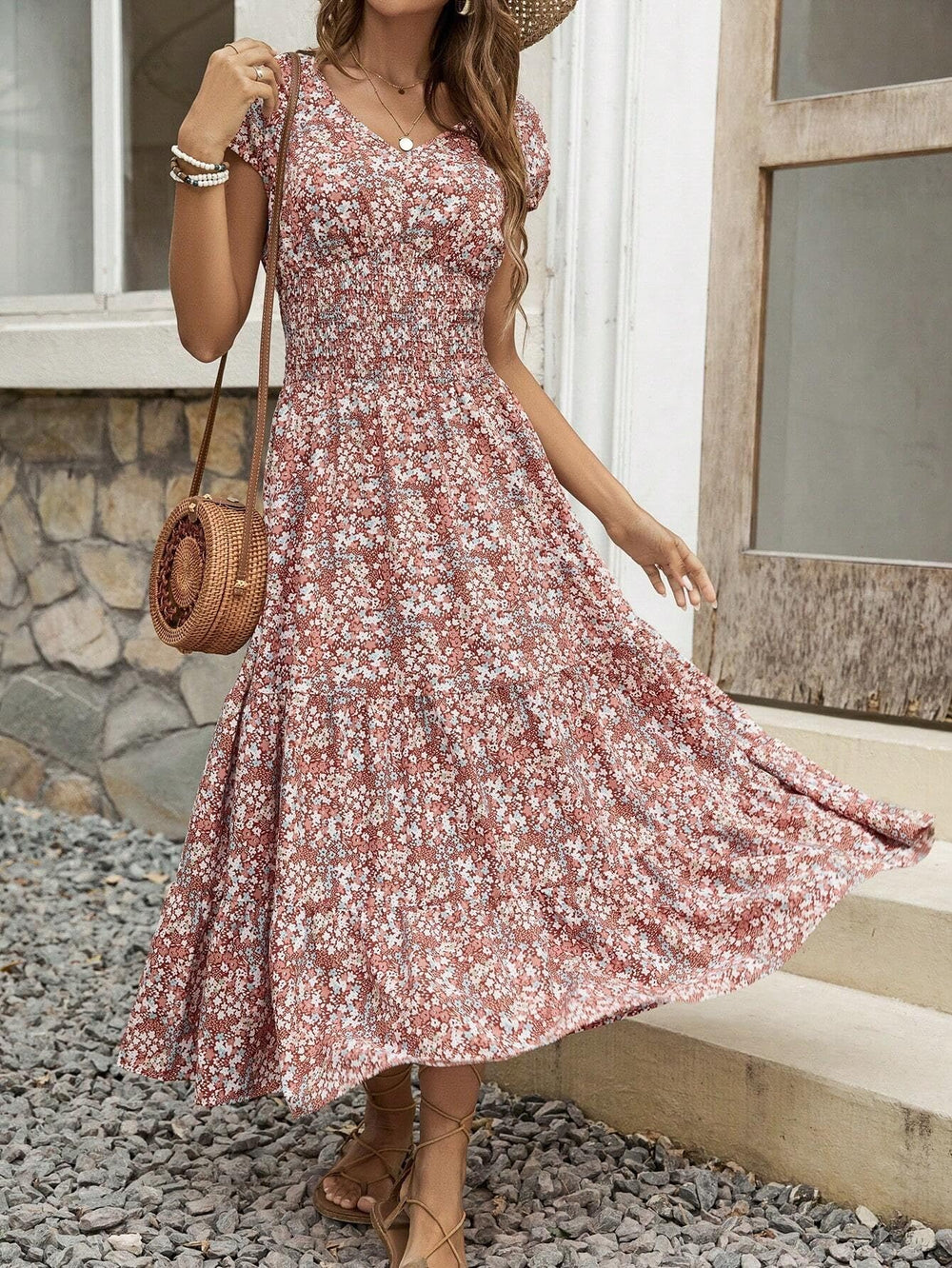 Robe Fleurie Col V Évasée Femme - Polyester Doux et Respirant, Lavable en Machine, Facile d'Entretien, Parfaite pour le Printemps, l'Été et l'Automne, les Tenues Quotidiennes et les Activités de Plein Air