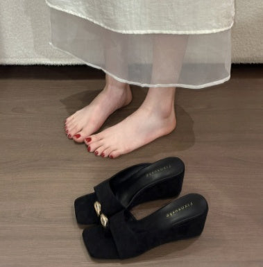 Elegant Premium Square Toe Metal Buckle Toe Loop Slide Sandals For Women, Minimalist Suede Designer Casual Mule Slippers