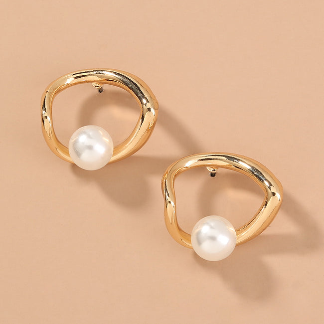 Hollow Love Pearl Earrings Women Simple Retro Fashion Earrings Trend Jewelry Main Image
