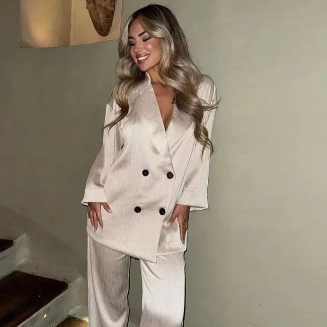 Women's Fashionable Blazer Casual Suit Hover Image