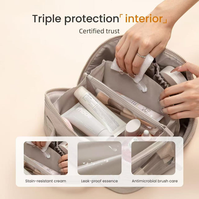 Women's Large Capacity Portable Makeup Bag Main Image