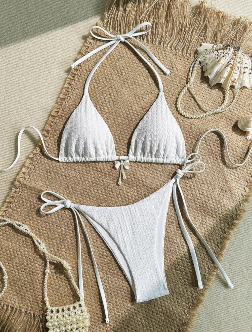Feminine Backless Strappy Solid Color Bikini