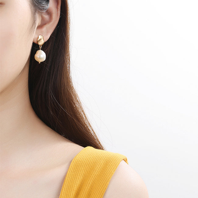 925 Sterling Silver Baroque Pearl Earings Main Image