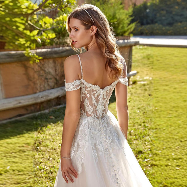 Lady's One-shoulder Fitted Wedding Dress Main Image