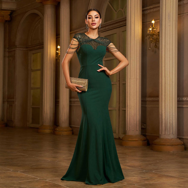 Elegant Sleeveless Round Neck Sequins Slim-fit Sheath Banquet Fishtail Evening Dress Hover Image