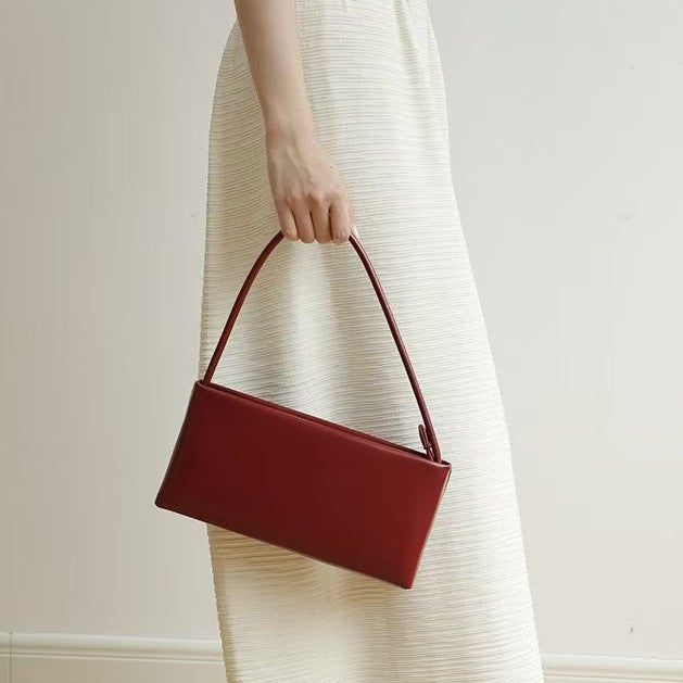 Vintage Crossbody Shoulder Bag For Women Sleek And Perfect For Carrying Under The Arm Like A Baguette Hover Image