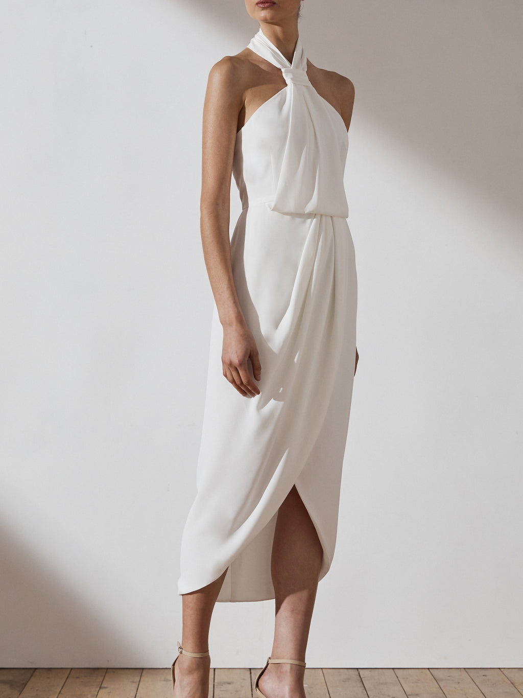 Simple Wedding DressSimple And Atmospheric Slim Fitting Long Off Shoulder Dress