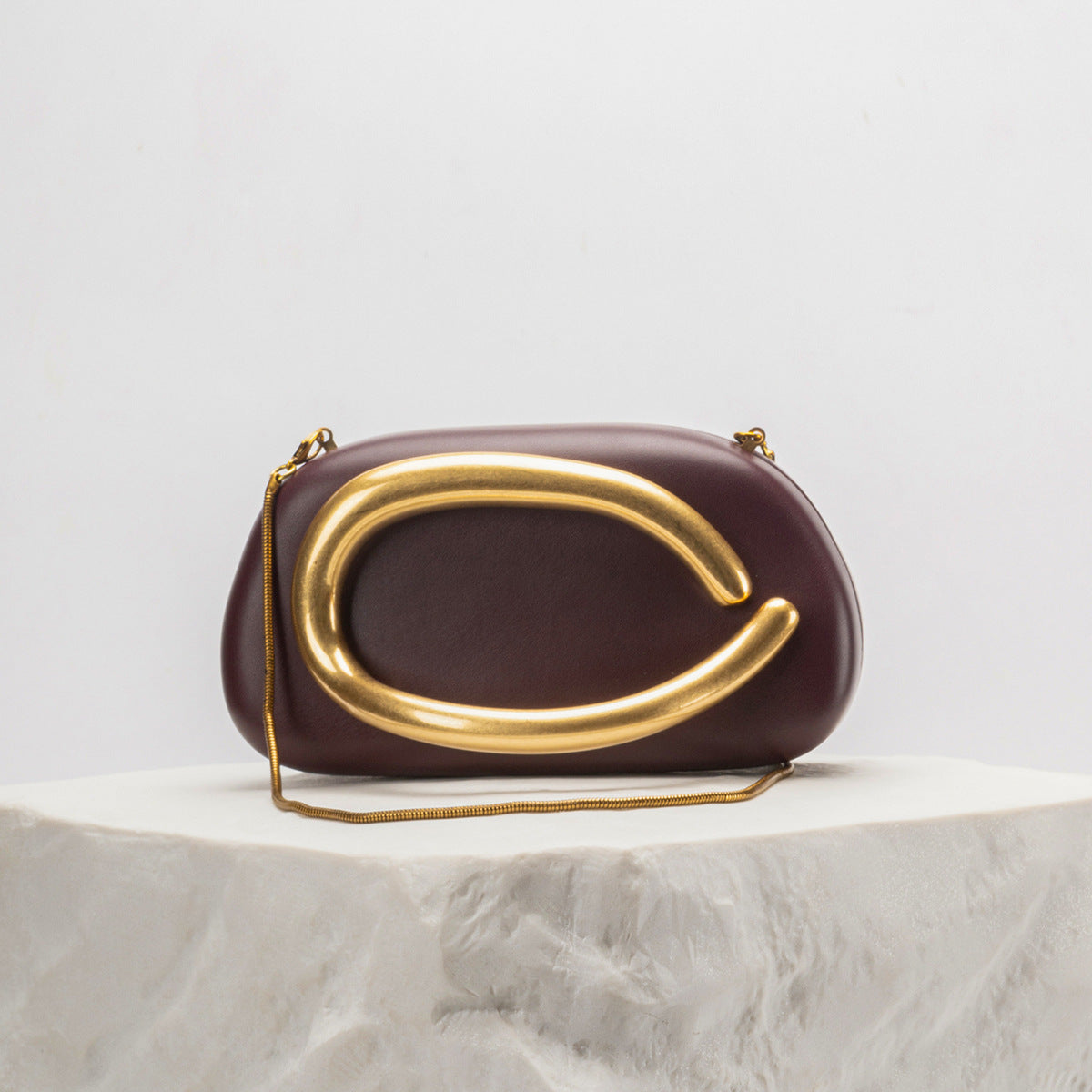 Retro Metal Decorative Clutch Box Bag