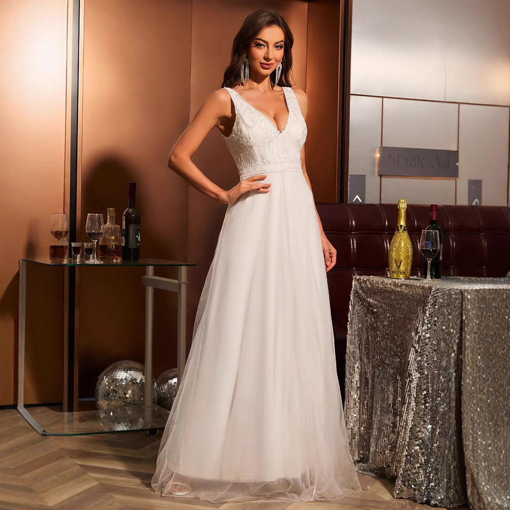 Princess White V-collar Wedding Gauze Lace Dress