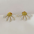 Cute Elegant Daisy Flower Earring Women Fashion Ears Jewelry Accessories Copper Gold Plated
