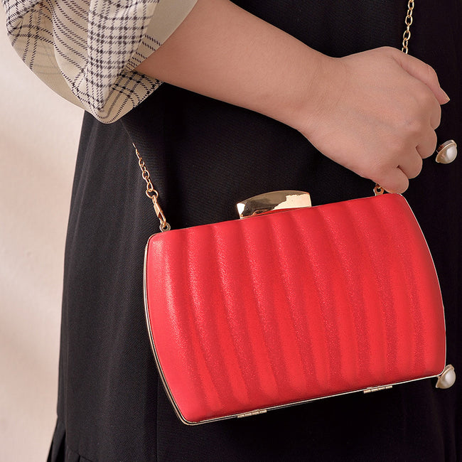 Women's Fashion Creative Chain Clutch Shoulder Bag Hover Image