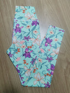 Colorful Printed Yoga Suit For Women With Tank Top And Chest Pad