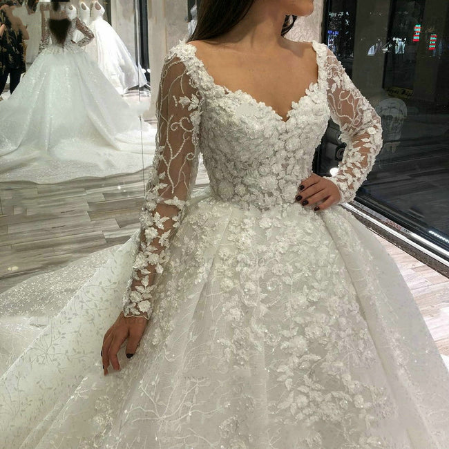 Women's Tug Wedding Evening Dress Hover Image