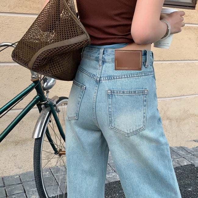High-waisted Straight-leg Light Blue Jeans For Women Main Image