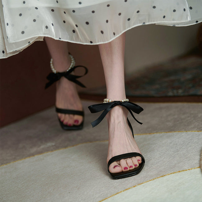 Fashion French Pearl Strap Leather Thick Heel Sandals Women Hover Image