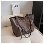 Leisure Retro Commuter Tote Bag